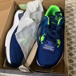 Skechers solar fuse